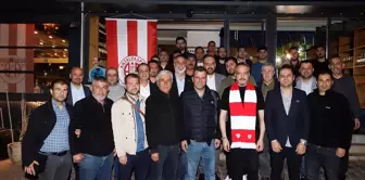 Antalyaspor Başkanı Sinan Boztepe, spor muhabirleriyle iftar programında buluştu