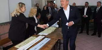 Hulusi Akar ve Memduh Büyükkılıç oy kullandı