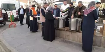 Diyarbakır Kuyumcular Odası Hastane Önünde İftar Yemeği Verdi