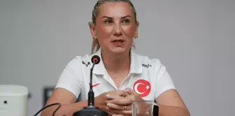 A Milli Kadın Futbol Takımı Türkiye'de Kadın Futbolunun Gelişimi ve Sunduğu Fırsatlar Konulu Panele Katıldı