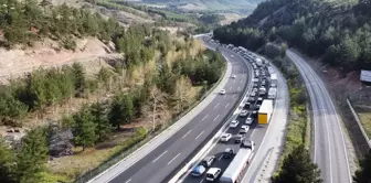 Adana-Pozantı-Ankara Otoyolu'nda Ramazan Bayramı dolayısıyla araç yoğunluğu