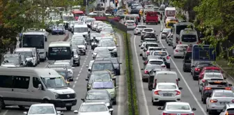 Gurbetçilerin dönüş yolunda trafik yoğunluğu