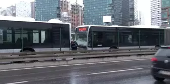 Kadıköy Fikirtepe'de Metrobüs Kazası