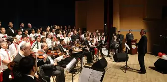 Edirne Müzik Akademisi ve Rumeli Müzikleri Topluluğu Aynı Sahneyi Paylaştı