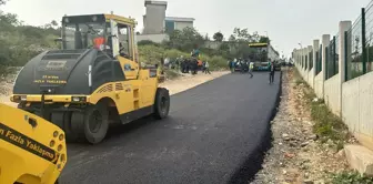 Kocaeli'de asfaltlama çalışması nedeniyle belediye ekipleri arasında arbede yaşandı