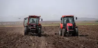 Kars'ta çiftçiler yem bitkisi ekimine başladı