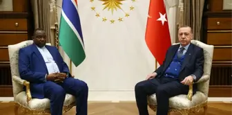 Cumhurbaşkanı Erdoğan, Gambiya Cumhurbaşkanı Barrow ile telefon görüşmesi yaptı