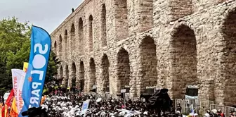 Taksim'de 1 Mayıs kutlaması için gözaltına alınanlar adliyeye sevk edildi