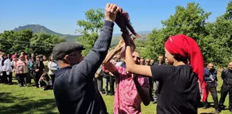 Sındırgı'da Geleneksel Hıdırellez Şenliği Baharın Müjdecisi Oldu