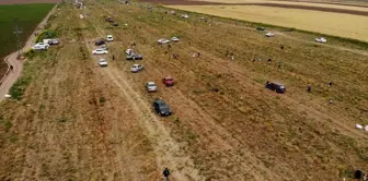 Hatay'da Bedava Dağıtılan Soğanlar Vatandaşları Tarlaya Akın Ettirdi