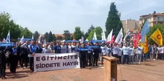 Tavşanlı'da Öğretmenler İstanbul'daki Şiddet Olayını Protesto Etti