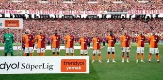 Galatasaray Teknik Direktörü Okan Buruk, Fatih Karagümrük maçına son oynadıkları 11 ile başladı