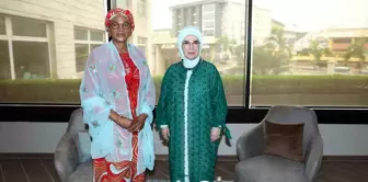 Emine Erdoğan, Afrika Ülkelerinin Kanserle Mücadele Programı'na katılmak üzere Nijerya'ya gitti