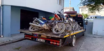 Samsun'da plakasız ve eksik evraklı 79 motosiklet toplandı