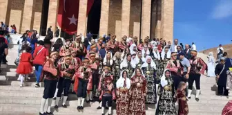 Ankara Kulübü Derneği Yenimahalle Şubesi Gençlik Haftası'nda Anıtkabir'i ziyaret etti