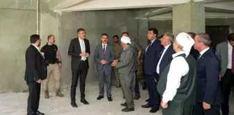 Hakkari Valisi Ali Çelik, Seyit Taha Erkek Kur'an Kursu inşaatında incelemelerde bulundu