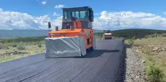 Ankara'nın Güdül ilçesinde yol çalışmaları devam ediyor