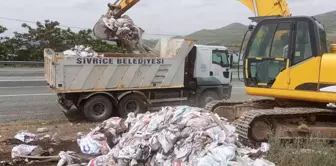 Elazığ'ın Sivrice ilçesinde çevre temizliği çalışmaları sürüyor