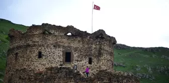 Ardahan'daki Şeytan Kalesi doğaseverleri ağırlıyor