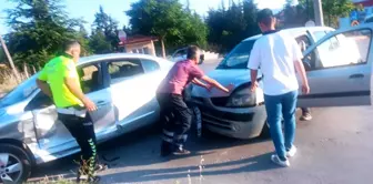 Kütahya'da trafik kazası: 6 kişi yaralandı