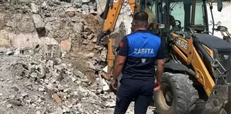 Gaziantep'te tehdit oluşturan metruk binalar yıkılıyor