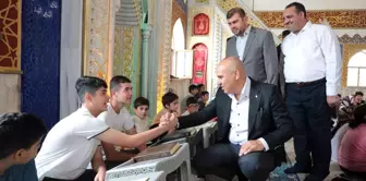 Ağrı Valisi Mustafa Koç, Kuran kurslarında eğitim gören çocuklarla bir araya geldi