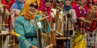 Endonezya'da Ulusal Kebaya Günü kutlamaları