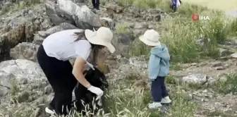 Taşlıçay Balık Gölü adasında kuşlar için temizlik seferberliği