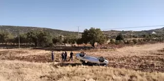 Gaziantep'te şarampole devrilen otomobilde 5 kişi yaralandı