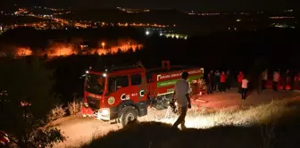 Ankara'nın Mamak ilçesinde çıkan yangın söndürüldü