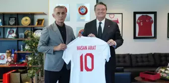 Beşiktaş Kulübü Başkanı Hasan Arat, TFF Başkanı Hacıosmanoğlu'nu ziyaret etti