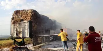 Çanakkale'de Saman Yüklü Tır Alev Aldı