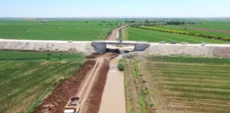 Şanlıurfa'da Tahliye Kanalı Açma Çalışmaları Devam Ediyor