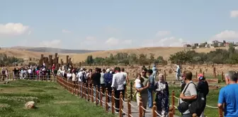 Malazgirt Zaferi'nin 953. yıl dönümü kutlamaları Ahlat'ta yapıldı