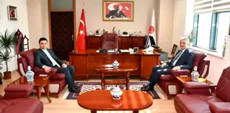 Kırıkkale Valisi Mehmet Makas, yeni adli yıl açılışı sebebiyle yargı mensuplarını ziyaret etti