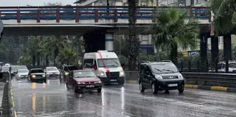 Trabzon'da Sağanak Yağış Hayatı Olumsuz Etkiledi