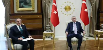 Cumhurbaşkanı Erdoğan, Kamu Başdenetçisi Malkoç'u Kabul Etti