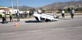 Çorum'da Takla Atan Otomobilin Sürücüsü Yaralandı