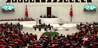 Meclis'te Yeni Yasama Yılı Açılışı... Cumhurbaşkanı Erdoğan'ın Genel Kurul'a Gelişinde Bazı CHP'li Vekiller Ayağa Kalkmadı, Bazıları Salona Girmedi