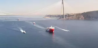 Oruç Reis Araştırma Gemisi İstanbul Boğazı'ndan geçiyor-1 //Havadan görüntüler