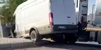 Kızıltepe'de Tır ile Minibüs Çarpıştı