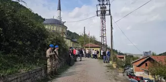 Zonguldak'ta Av Tüpüyle Vurulan İki Kişi Toprağa Verildi