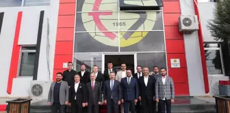 Vali Hüseyin Aksoy, Eskişehirspor'u Ziyaret Etti