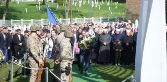 Boşnak lider İzetbegoviç, ölümünün 21. yılında kabri başında anıldı