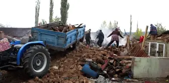 Kaymakam Tahir Ardal, Yangın Mağduru Aileyi Ziyaret Etti