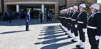 Cumhurbaşkanı Yardımcısı Cevdet Yılmaz, Şanlıurfa'da Valilik ve Balıklıgöl'ü Ziyaret Etti