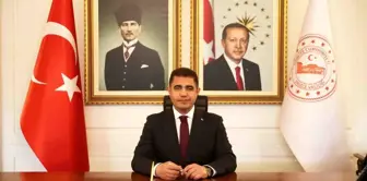 Vali Aslan, 'Cumhuriyet, aziz milletimizin damarlarındaki özgürlük tutkusudur'