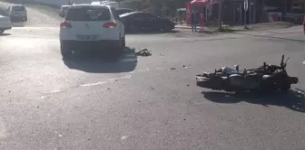 Otomobille motosiklet çarpıştı; komiser yardımcısı ağır yaralandı