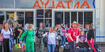 Antalya, 2023'te 17 Milyon Turist Hedefliyor