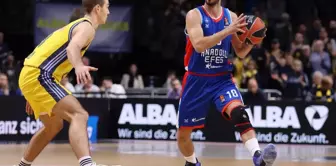 Anadolu Efes, Alba Berlin'i 86-70 Yenerek EuroLeague'de Üst Üste İkinci Galibiyetini Aldı